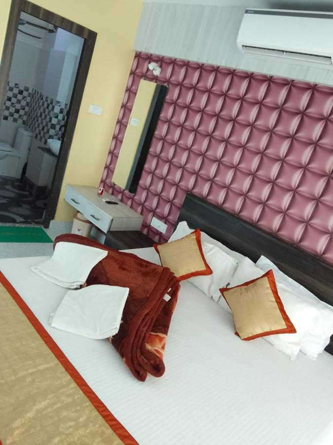 Hotel Rajmahal Tarapith Exterior photo